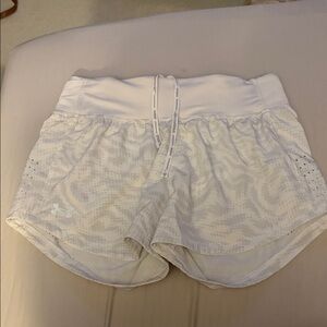 Under Armour Women's White Patterned Athletic Shorts